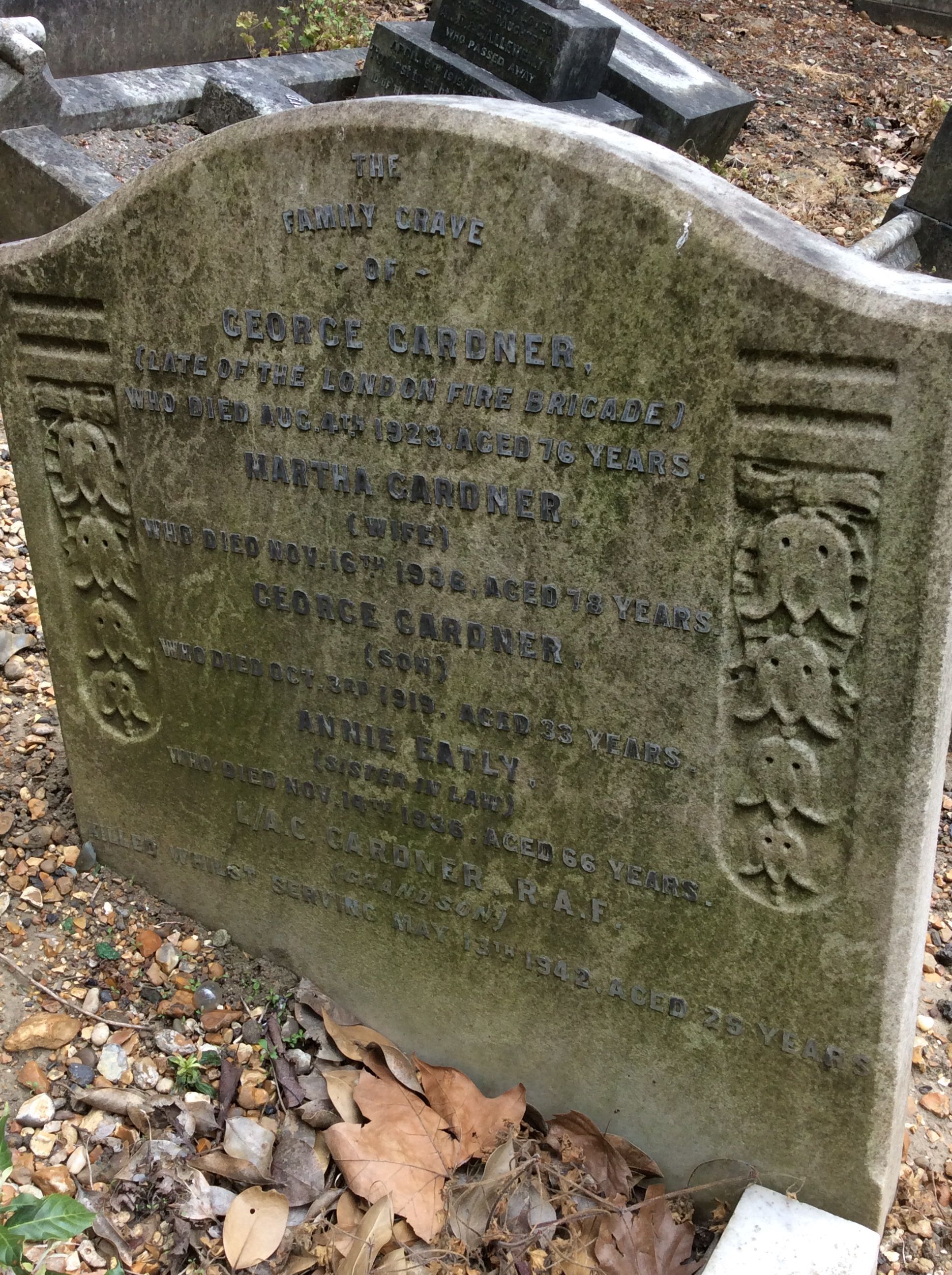 Photo of gravestone of Ann E Sanders
